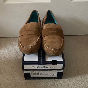 NIB Croft & Barrow suede loafers